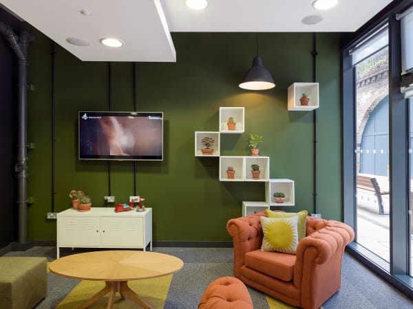 Common-room-TV-Highline-Building-Andrew-Meredith3.jpg