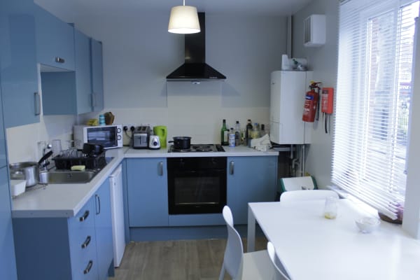 Kitchen-4.JPG
