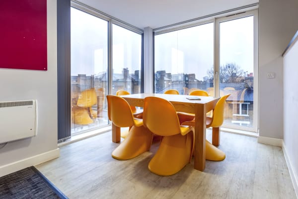 Dinning-table-Glassyard.jpg