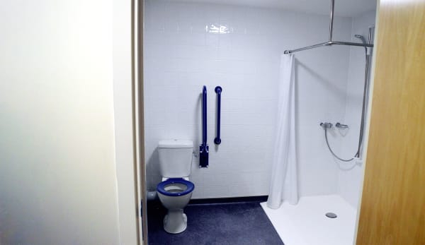 Studio-accessible-bathroom-mobility-adaptable.jpg