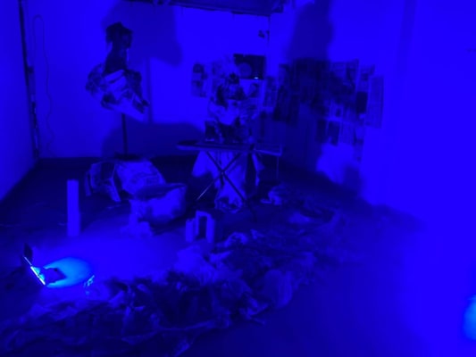Screaming Blue