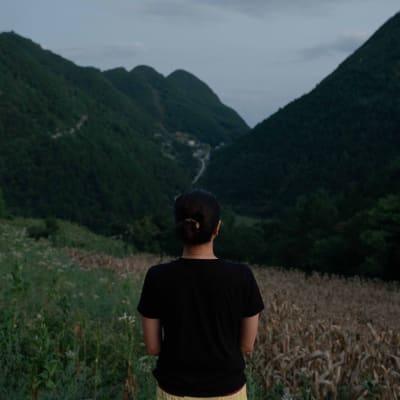 镜子像面纱一样