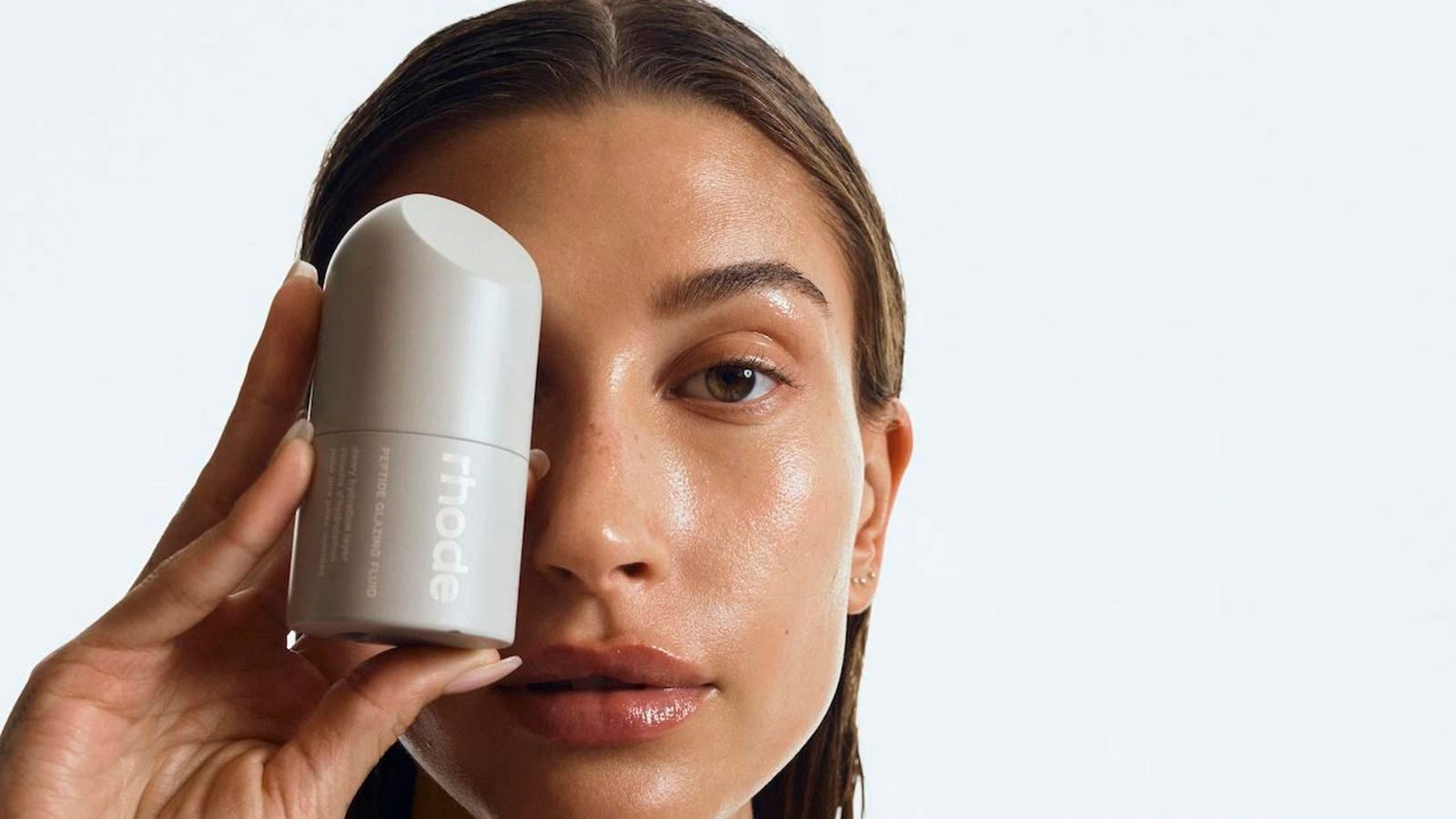 How can Rhode Leverage Experiential Marketing to Generate Brand Resonance among Gen Z Women?