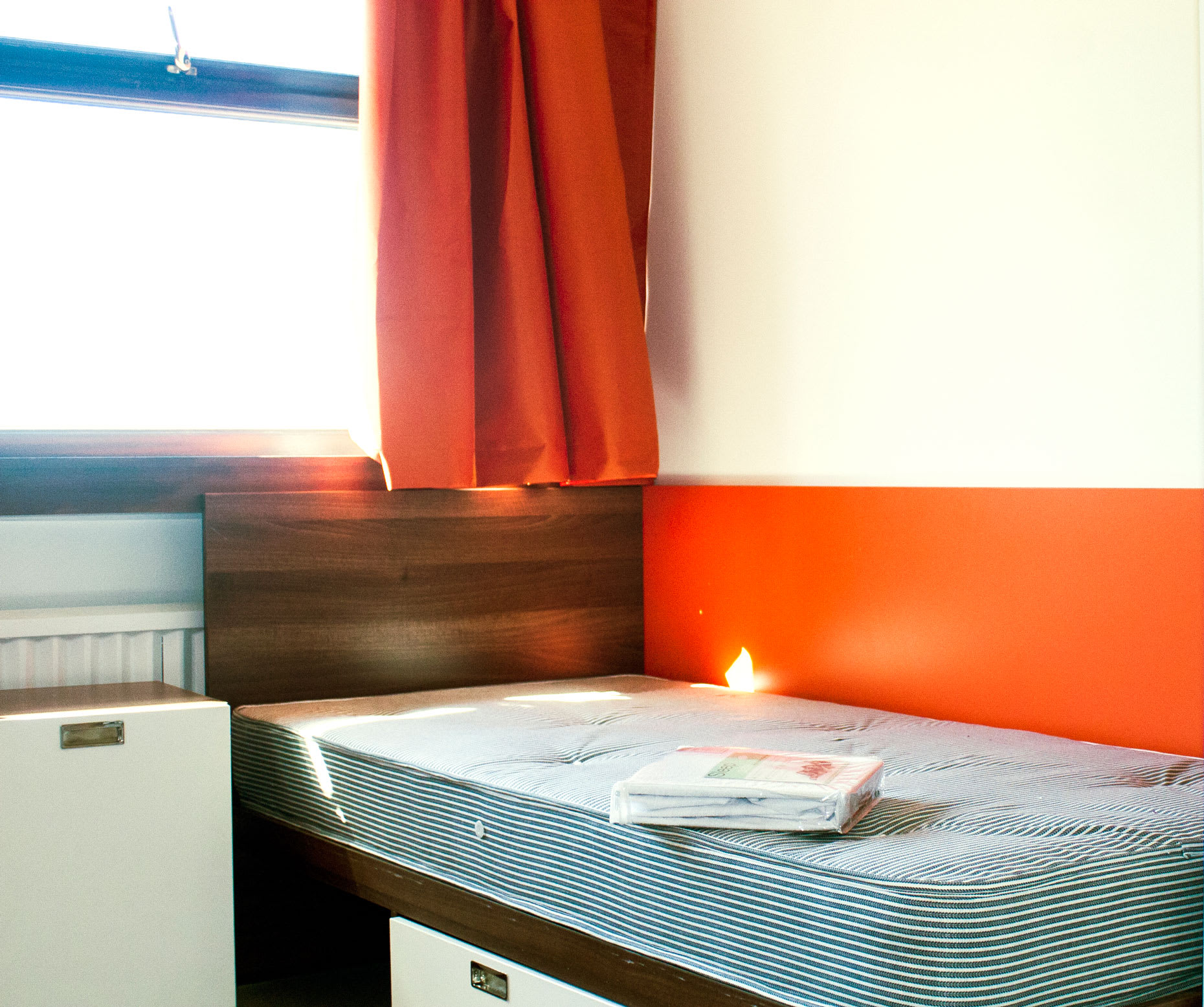 furzedown-bedroom.jpg