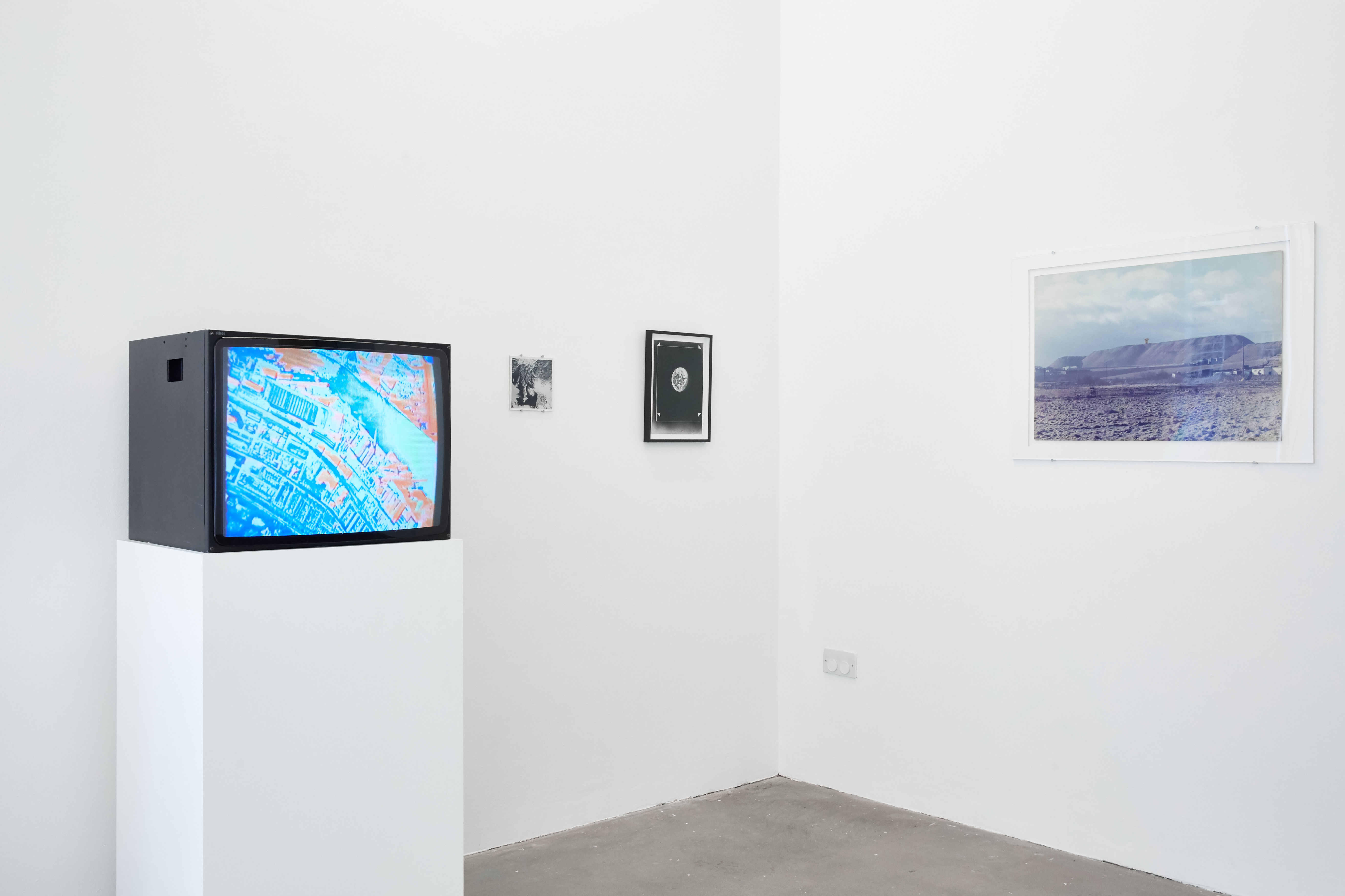 chelsea-college-of-arts-ma-curating-collections-John-Latham-Observer-exhibition-2.jpg