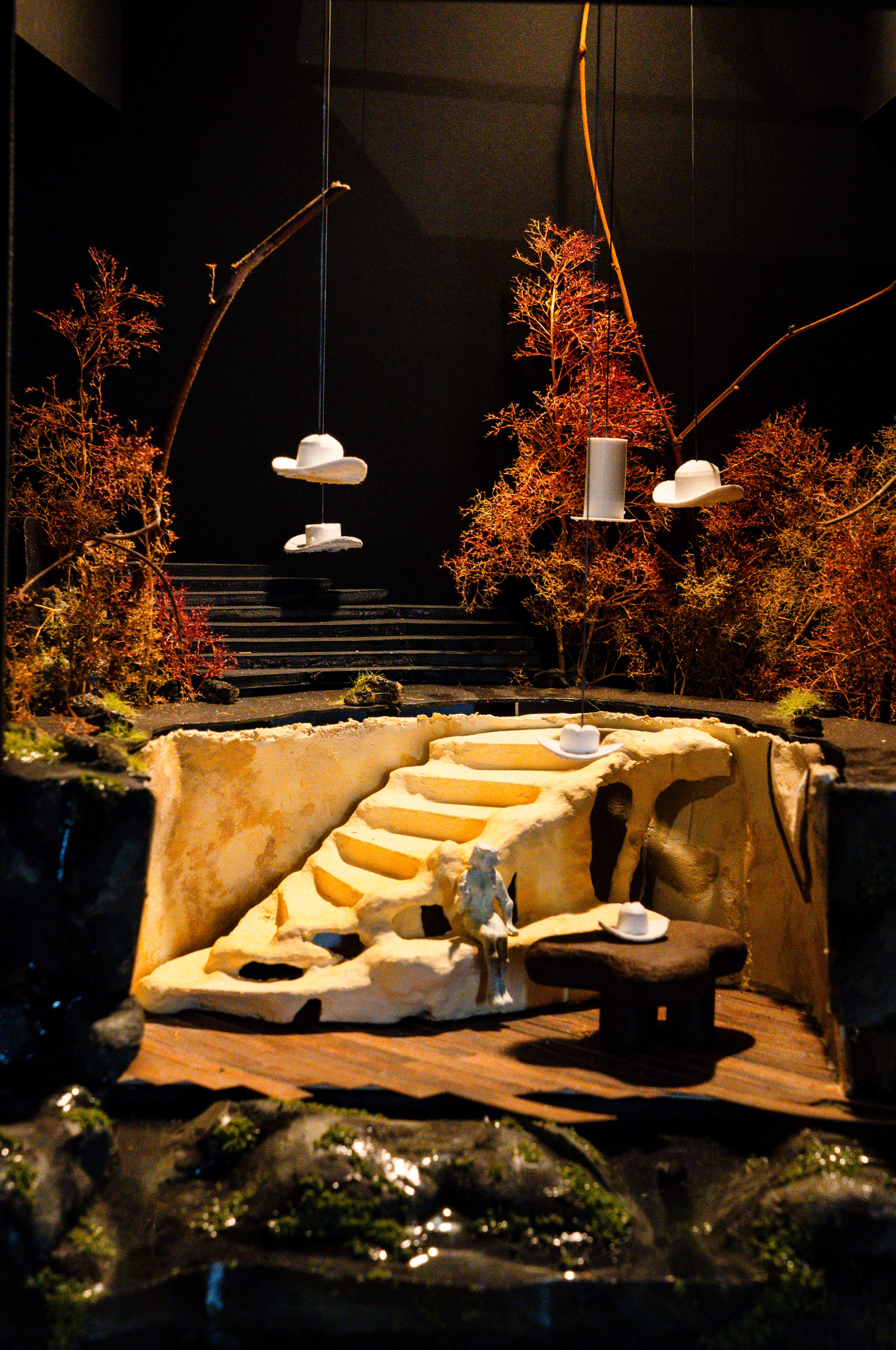 WIMBLEDON_MA_THEATRE_-and-_PERFORMANCE_DESIGN_2024_ZIMING-GUO_02-copy.jpg