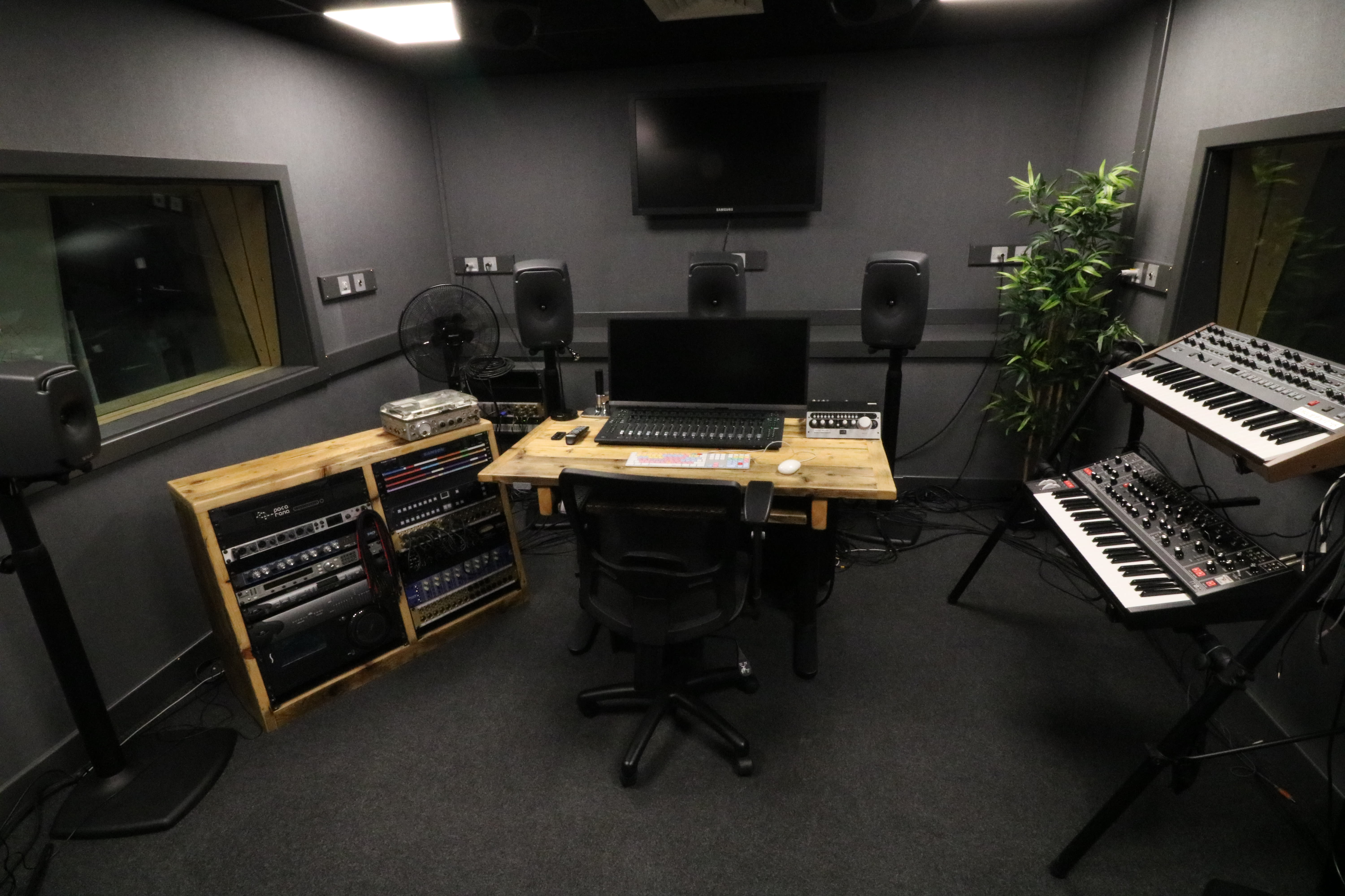 M109_Composition-STudio.JPG