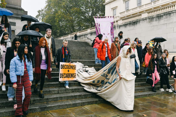 https://www.arts.ac.uk/colleges/london-college-of-fashion/stories/carnival-of-crisis-a-parade-for-climate-justice