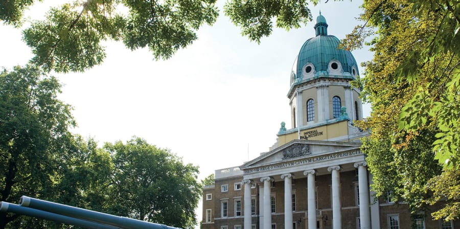 Image depicts the front entrance to the Imperial War Museum in Elephant and Castle.