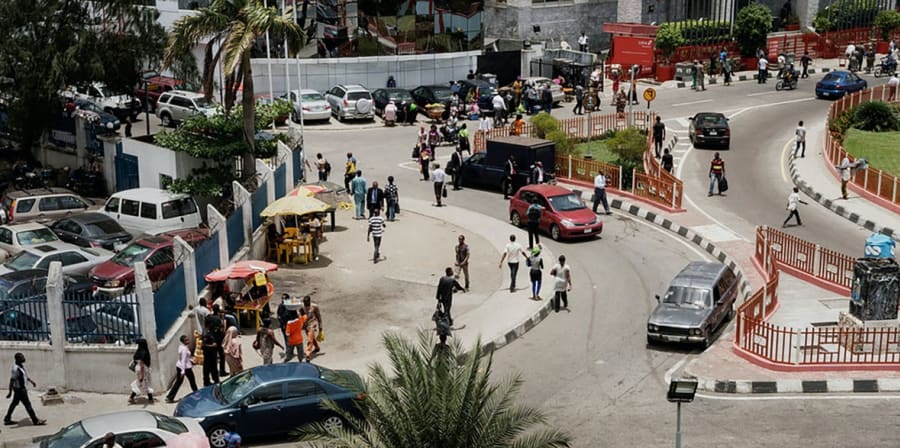 Image of busy street in the centre of Lagos