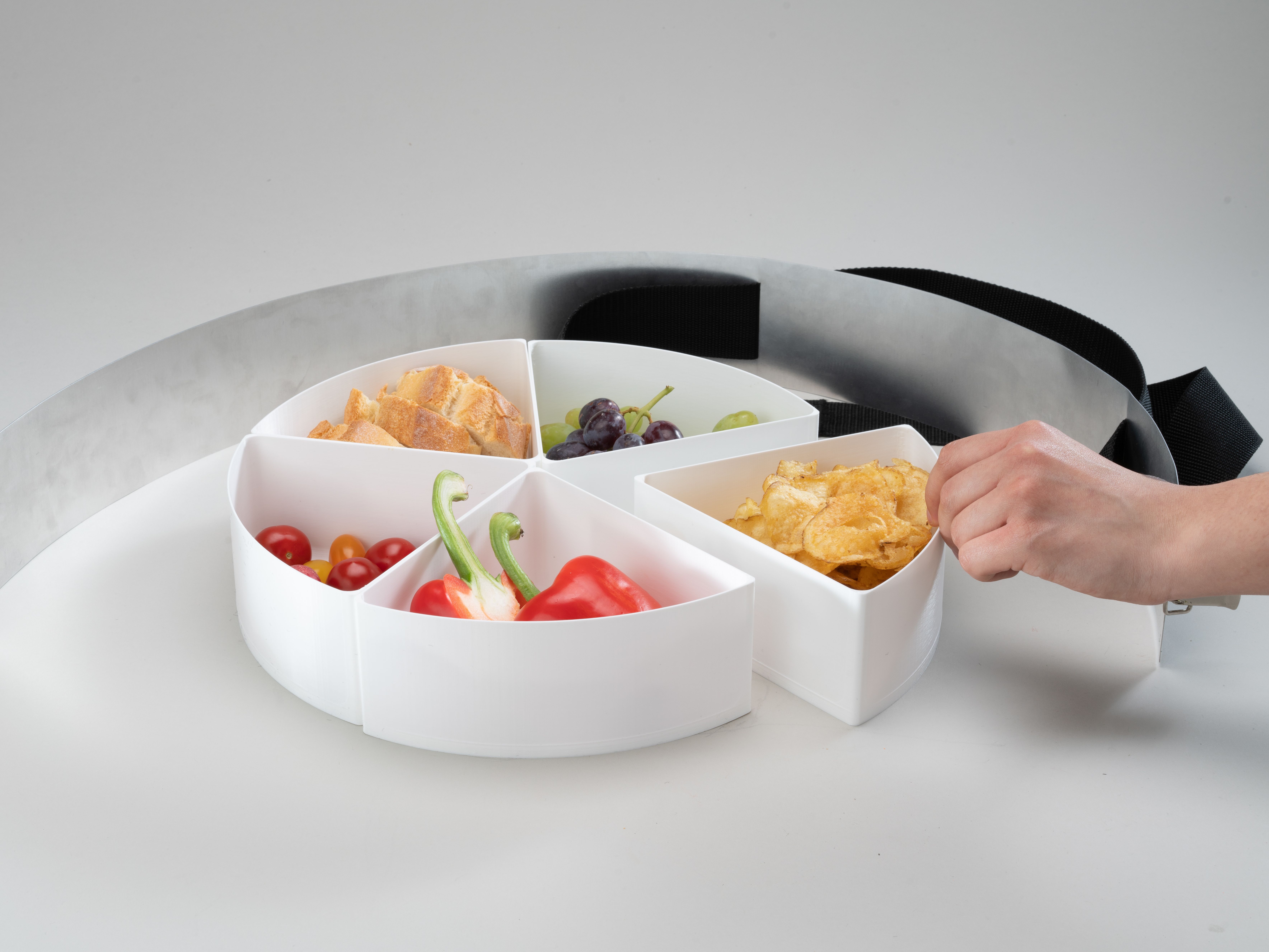 Sharing lunch box with five compartments