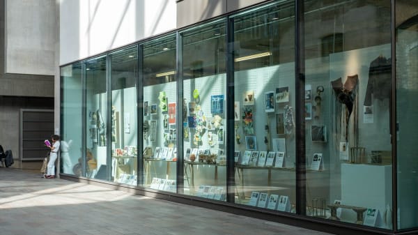 Images from 'Foundation at Chelsea Physic Garden’ an exhibition of 3-Dimensional Design & Architecture students work from a live project with @ChelsPhysicGdn earlier this year at @csm_news
Photography by Andrea Capello. #CSM #CSMfoundation #chealseaphysicgarden https://t.co/qCnPqydTiq