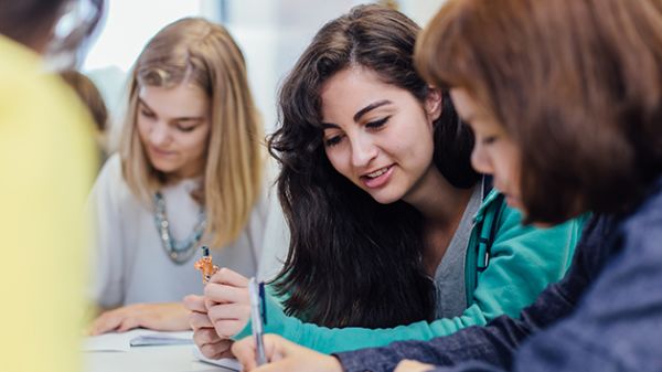 English Plus Marketing and Communication (Summer)