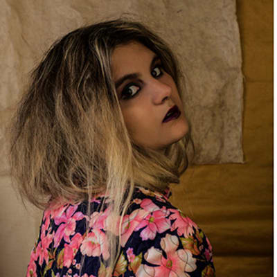 Daphne  Toprek