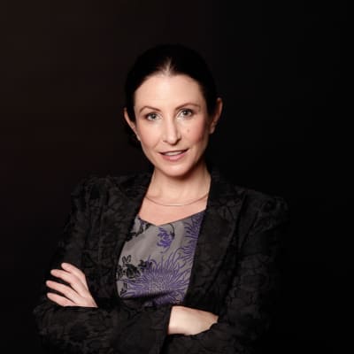 Victoria  Milne