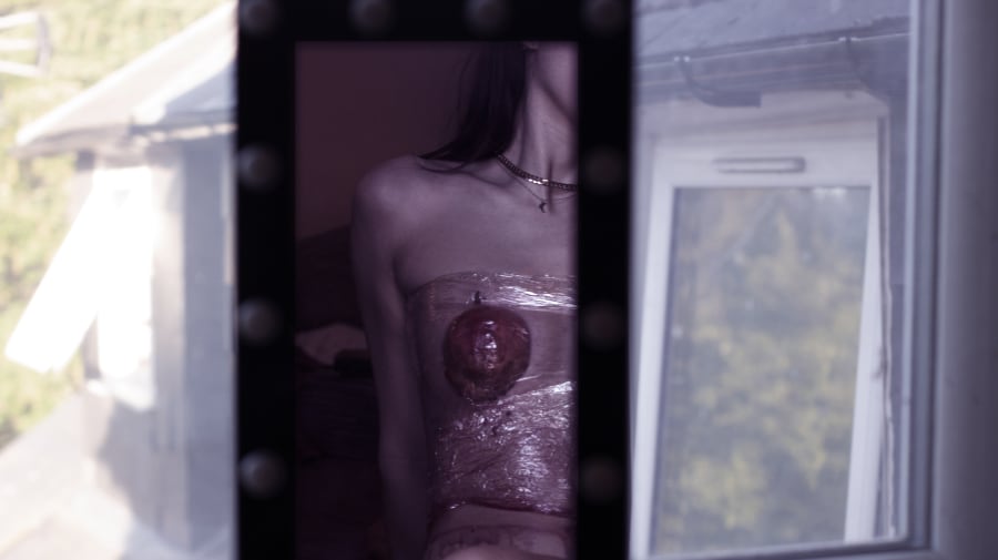 Photograph of an object reflected in a mirror