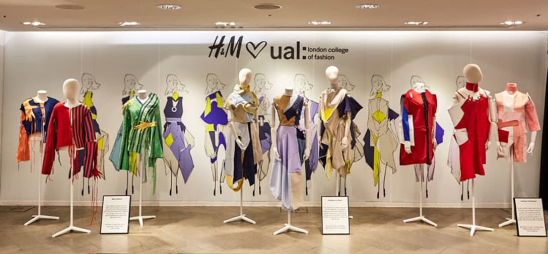 750pix_H&MxLCF—Oxford-Circus-Lounge—group-shot