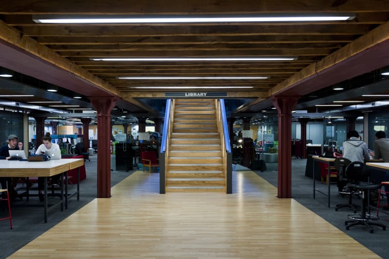 Central Saint Martins Library and Learning Zone opening hours UAL