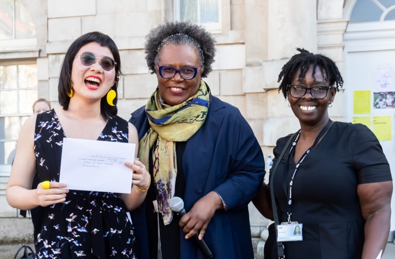 Recipient of the Claudia Rankine Prize Hsi-Nong Huang with Claudia Rankine and Mary Evans (BA Fine Art Course Leader, Chelsea)
