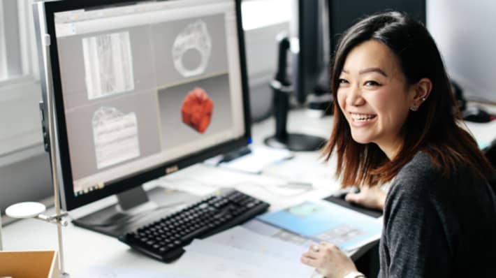 Student at a computer in Digital Anthropology Lab
