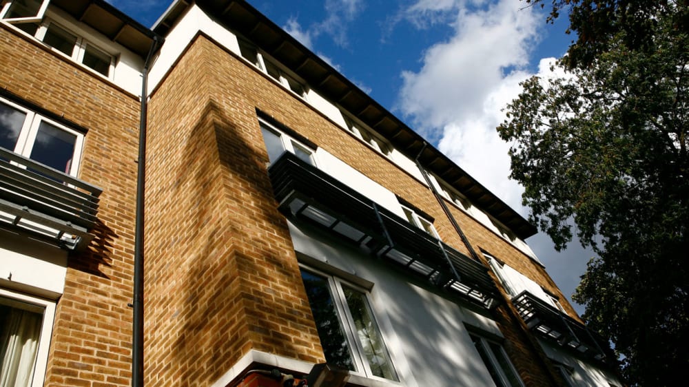 Exterior shot of Cordwainers Court halls of residence