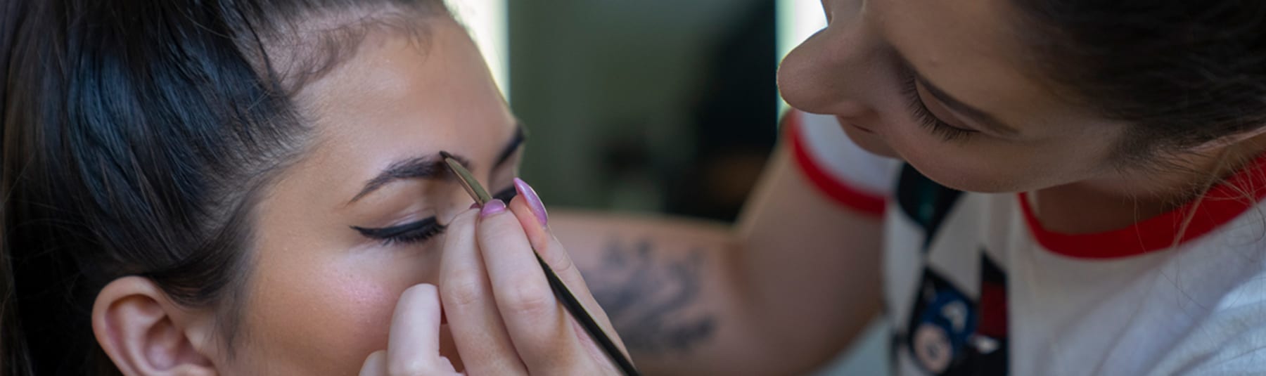 Introduction to Makeup for 16 to 18 Year Olds Short Course| On Campus