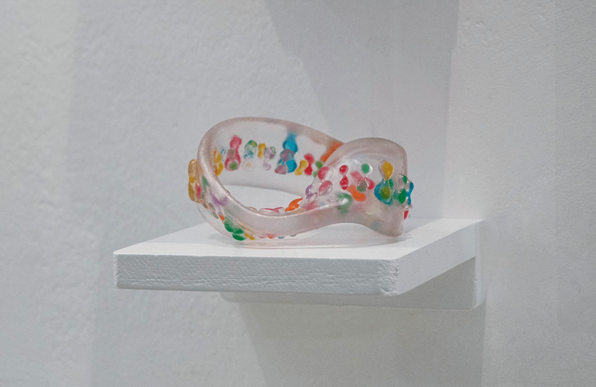 Möbius loop