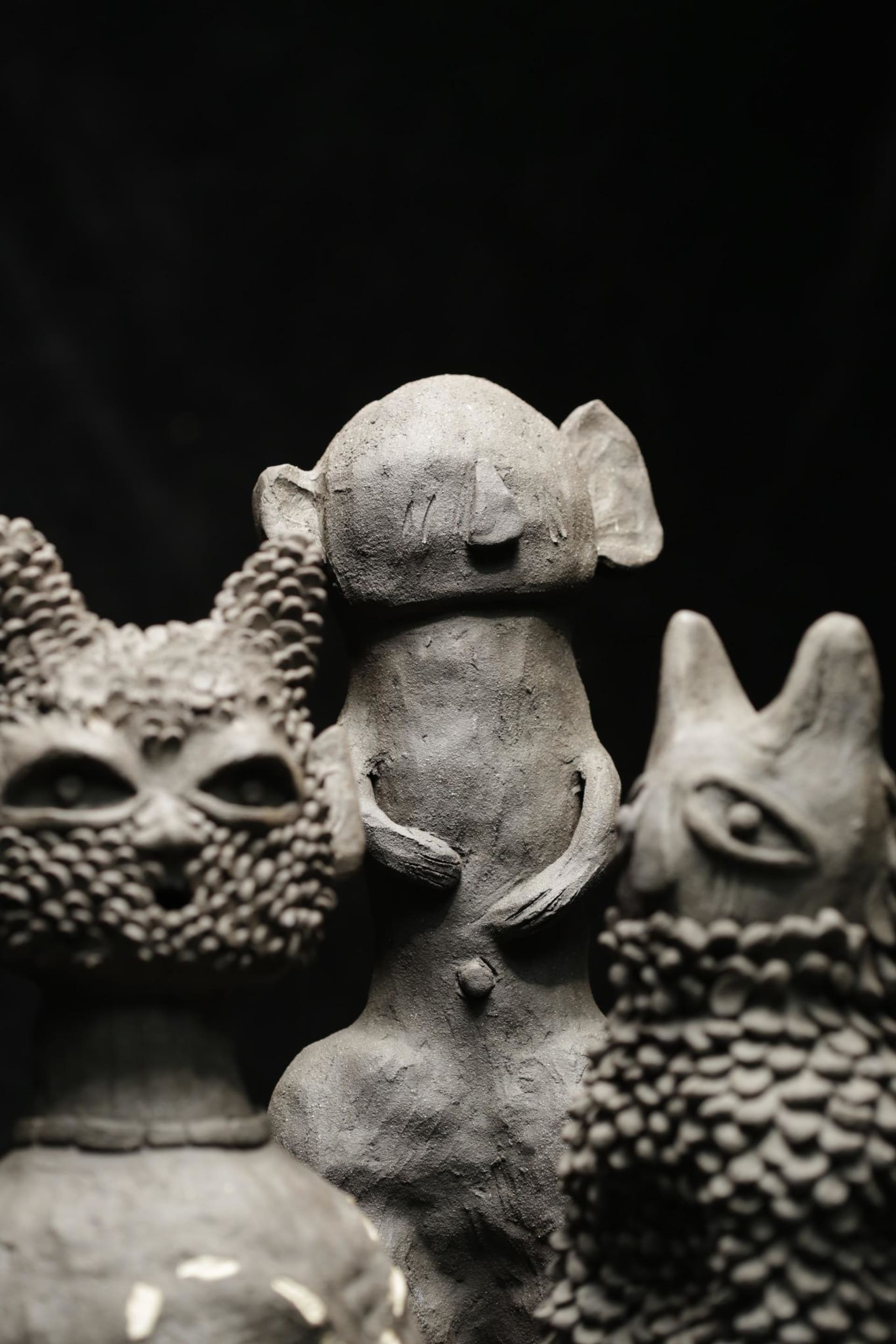 This piece blurs the boundaries between human and non-human, ancient and contemporary, evoking a sense of mystery.