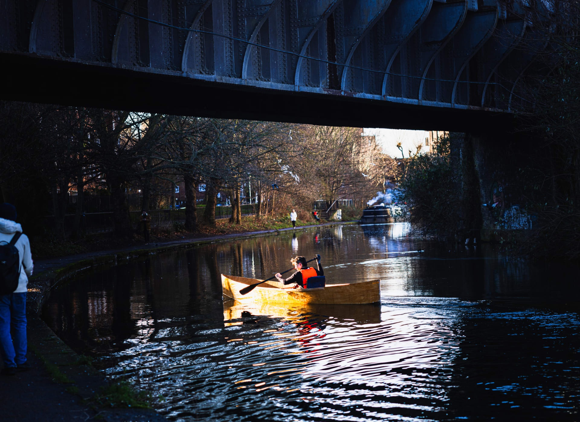 I'm rowing in the Regent's Canal.