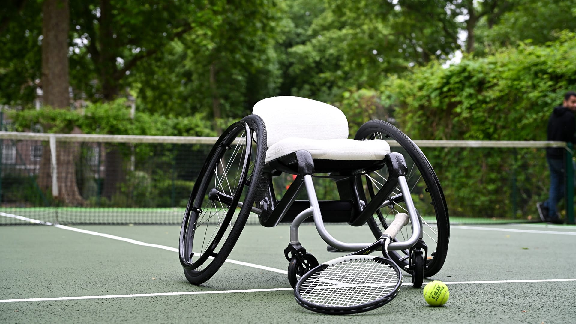 FLX is an active wheelchair designed to adapt seamlessly to various recreational activities, including sports and dance.