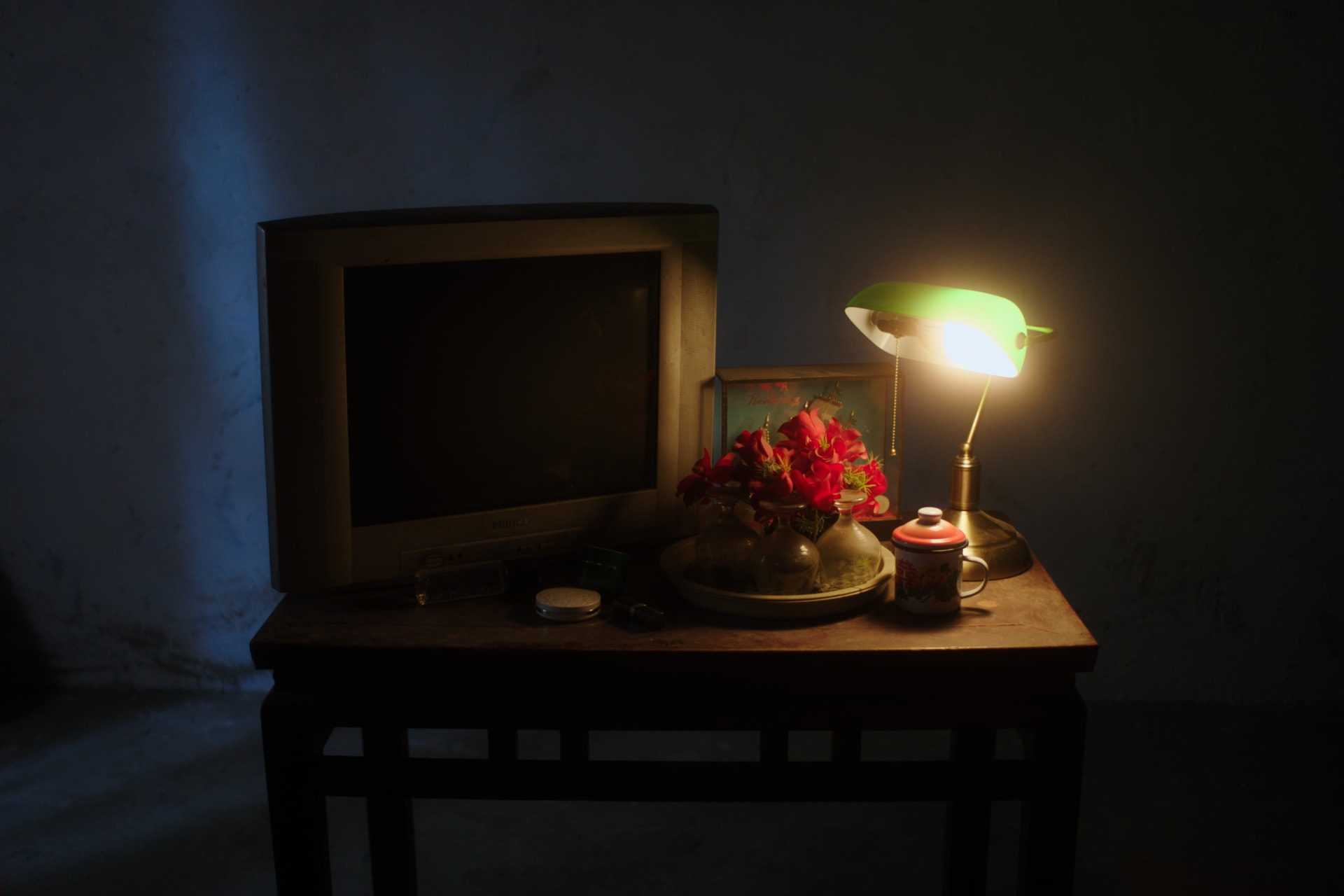 A table of vintage Furnitures.