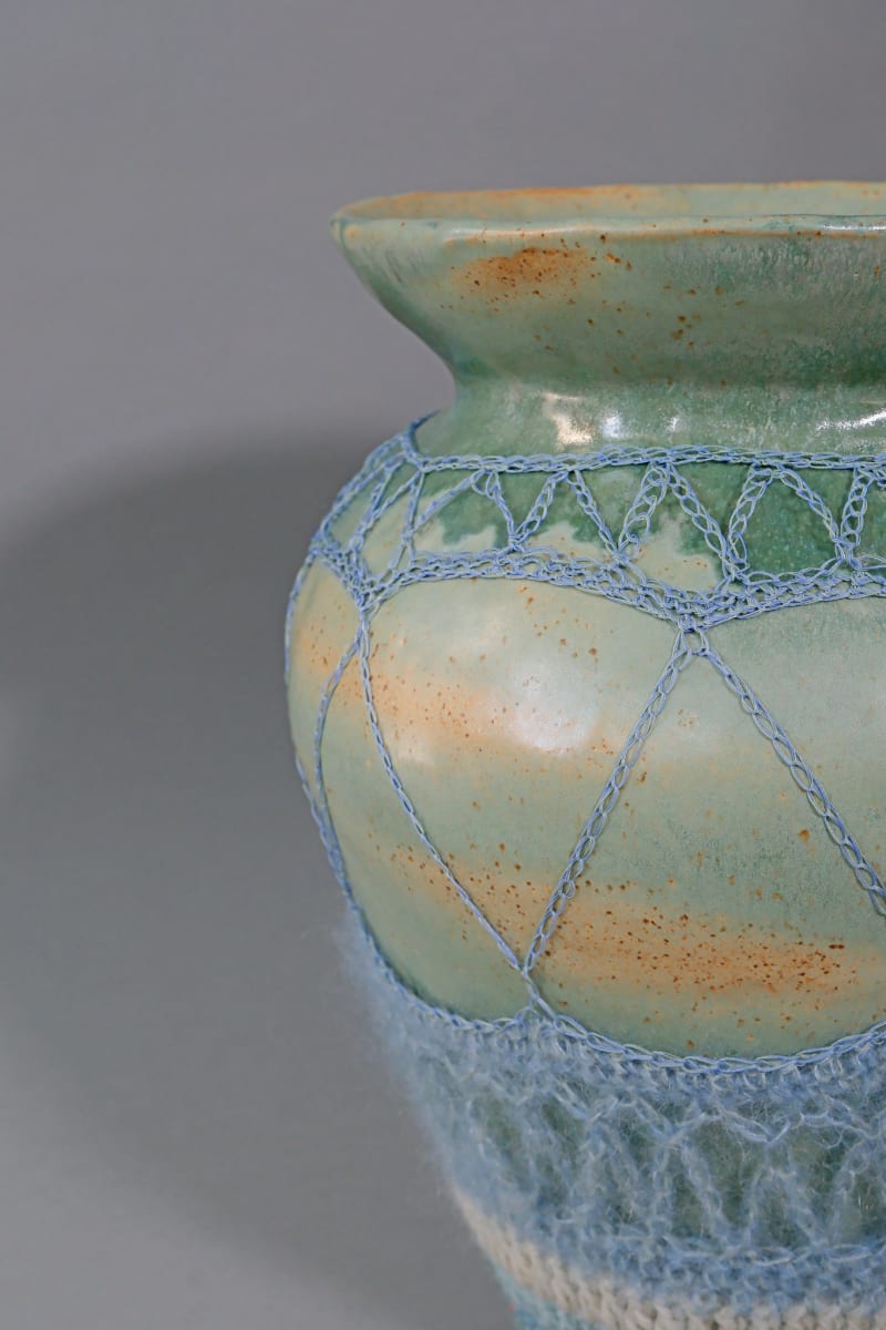 ceramic pot with crochet 