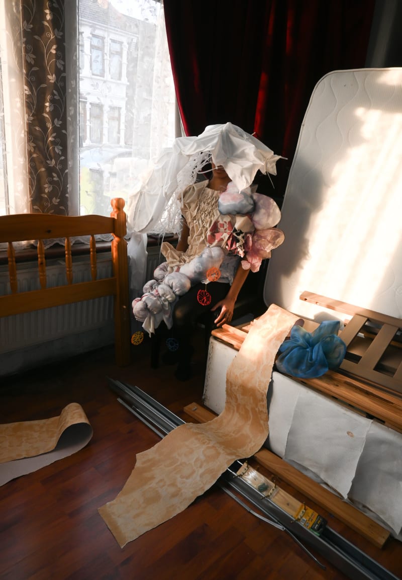 outcome photoshoot in old house