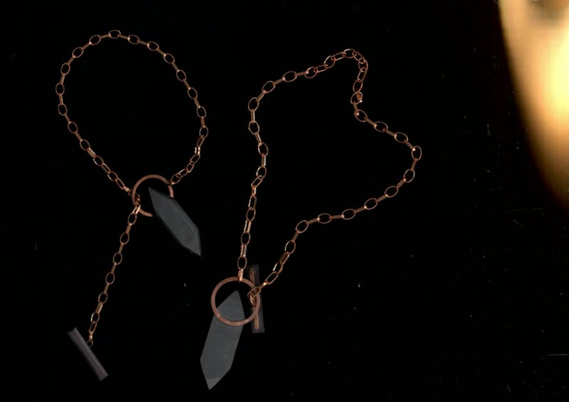 Image 2: Product shots of the front and back of the necklace. 