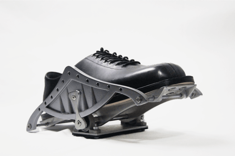 Showcasing the details of SEESAW SOLE in the collection.