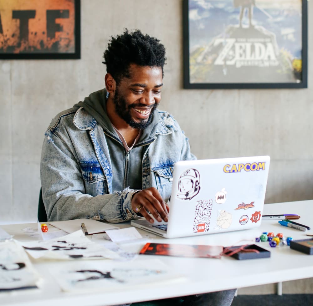 Online graphic design student