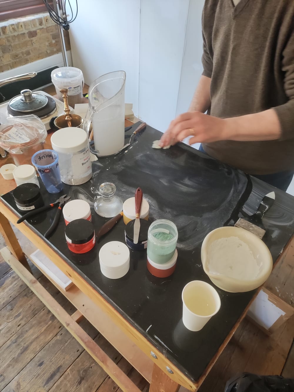 Table with pigment materials