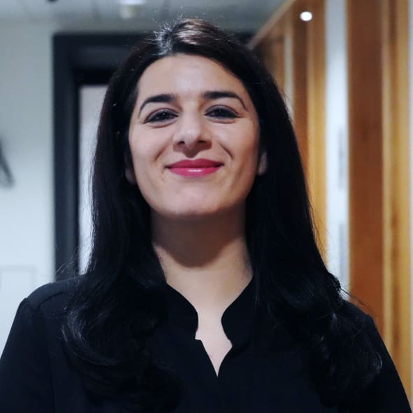 Headshot of Hina Siddiq