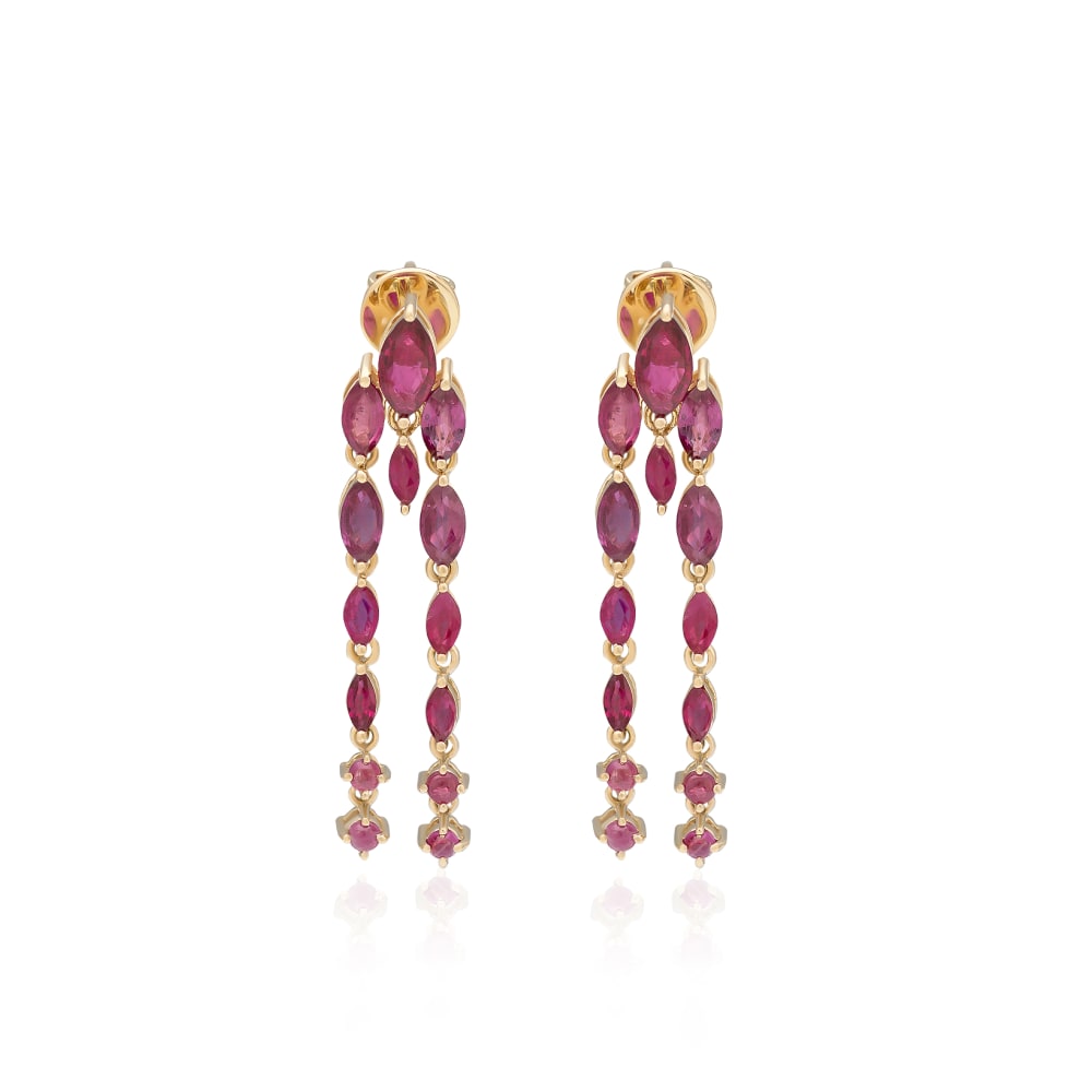 Gold drop earrings, made of 2 rows of tear-drop shapes hanging from a central stone