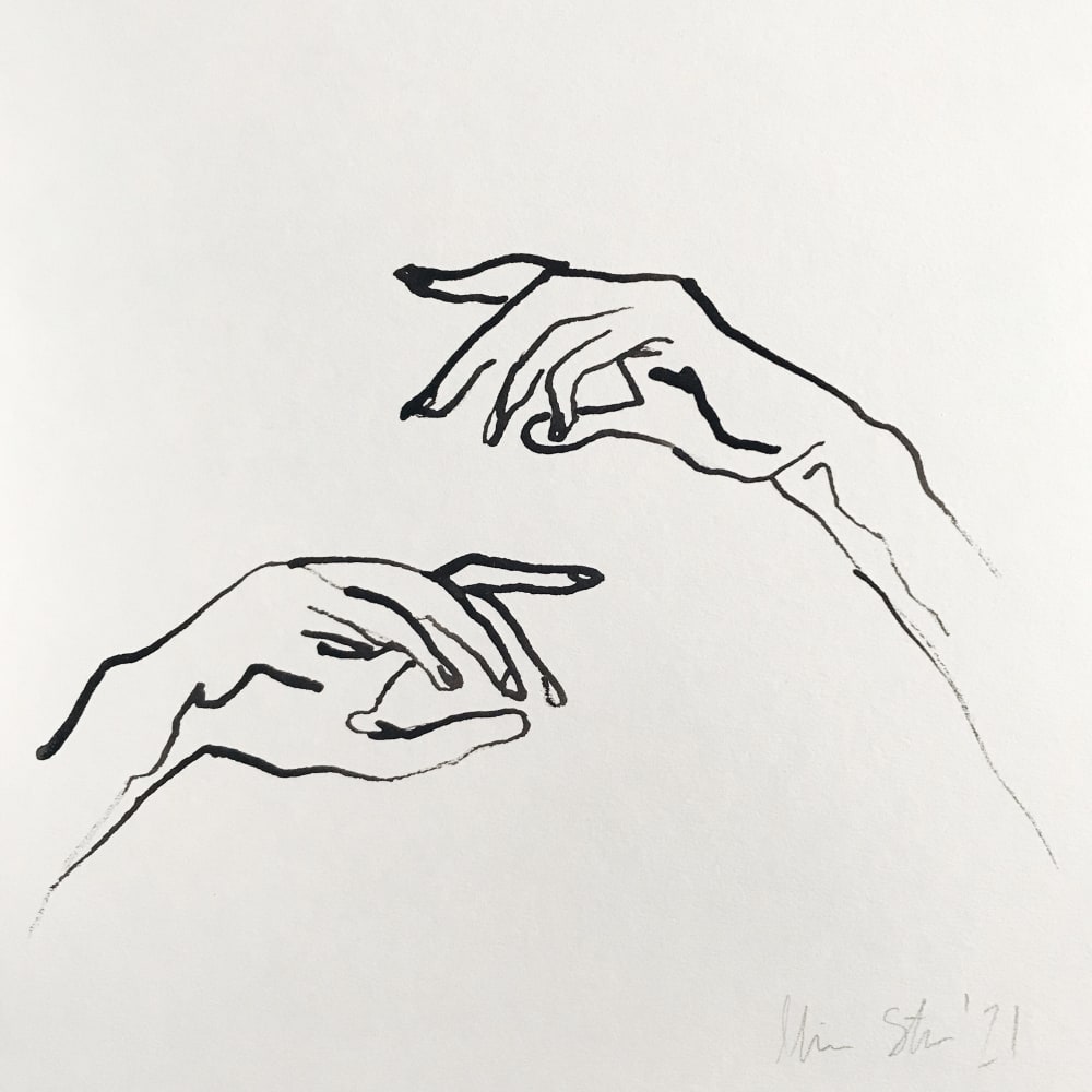 Line drawing of a pair of hands