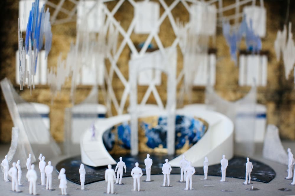 Maquette statues and building