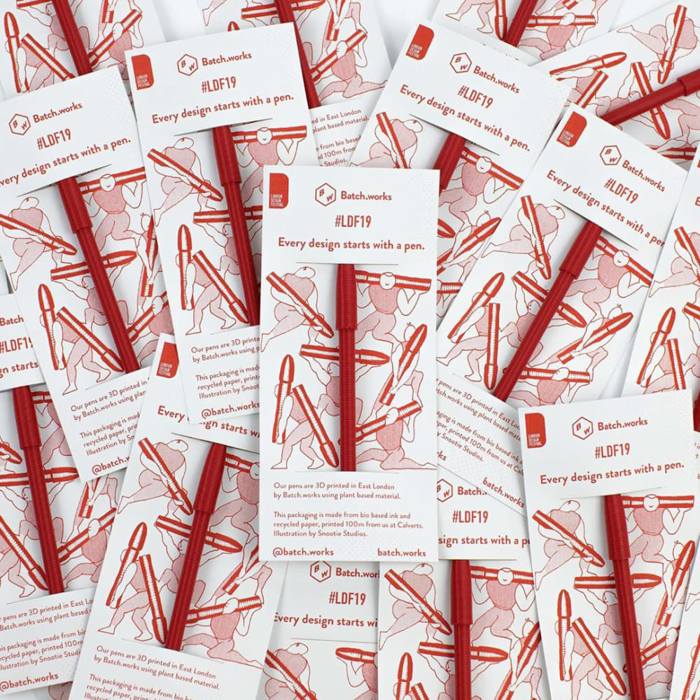 the same pens in a red packaging fill the image