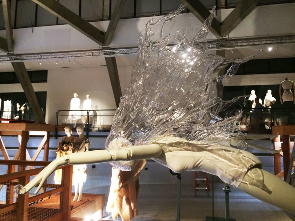 Mannequin diving complete with plastic splash effect