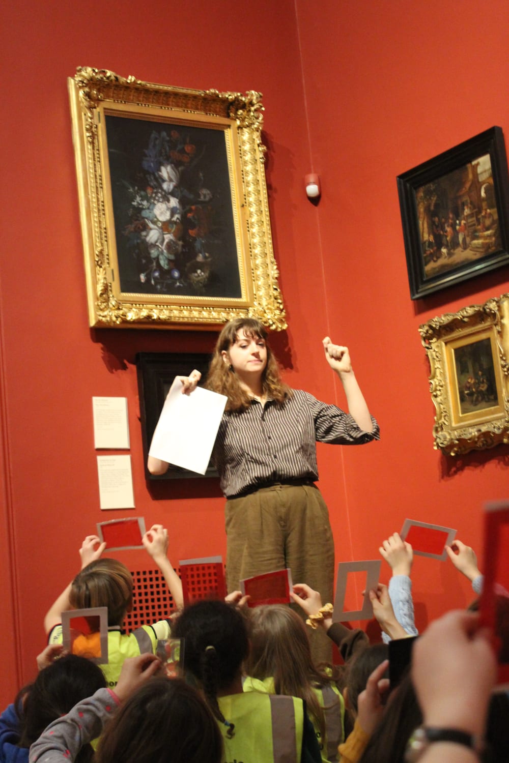 BA Sculpture student Phoebe Kaniewska facilitating a workshop to a group of young people.