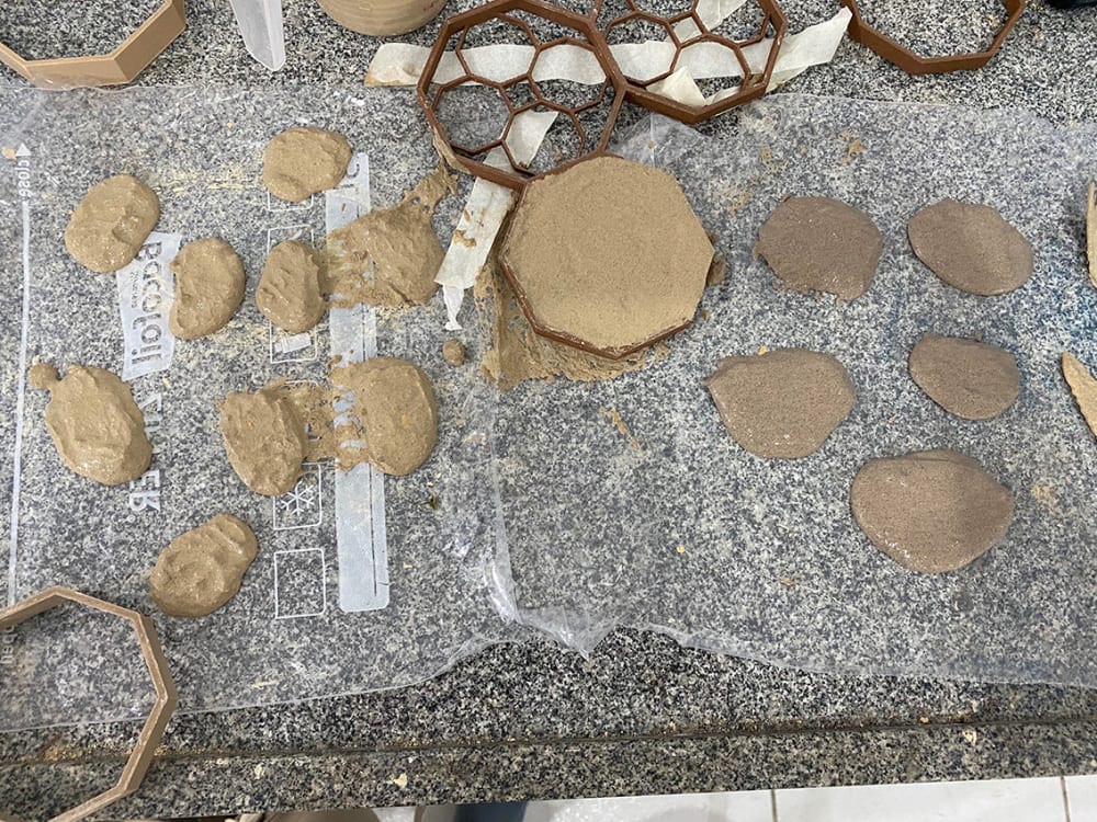 Recreation outer caps of ant hills