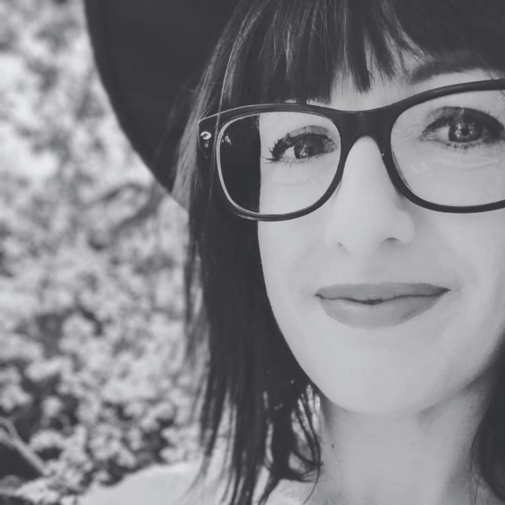 Headshot of Zoe Lynch