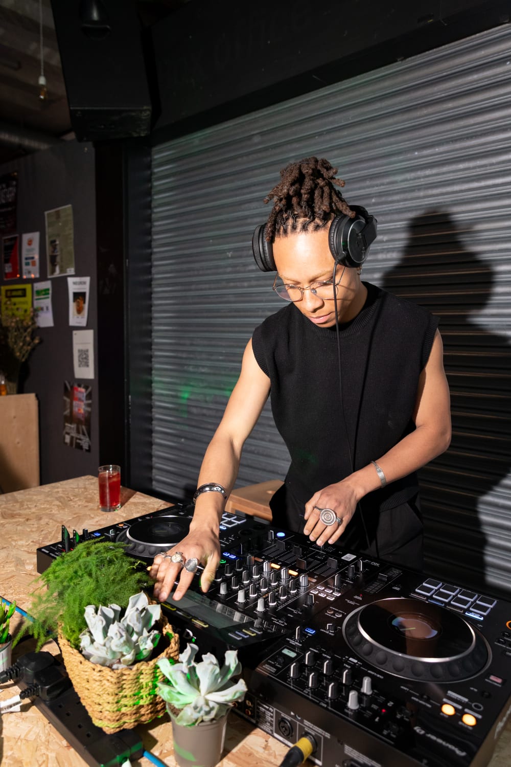 Omi DJ-ing