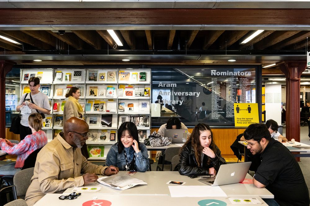 Students working, Central Saint Martins Library © Ana Blumenkron