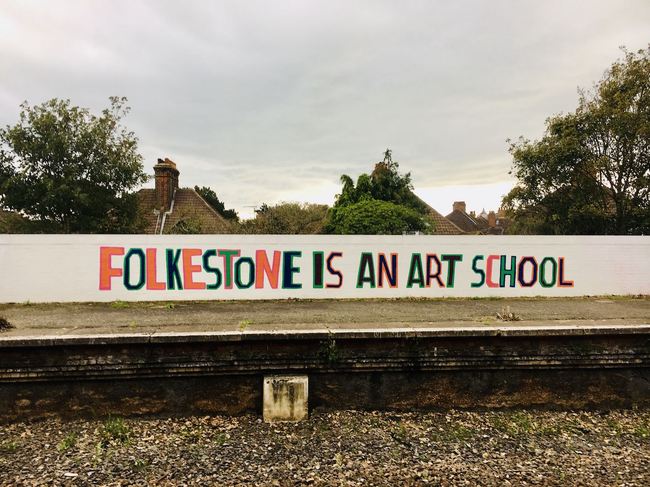 wall saying Folkstone is an art school