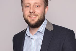 Dr Ian Hague